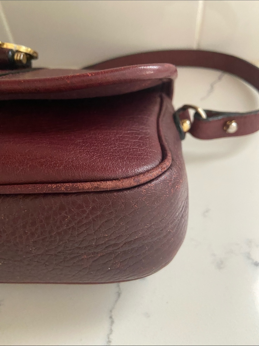 Vintage Etienne Aigner Burgundy Leather Crossbody Bag Horsebit Medallion Purse - Picture 15 of 16